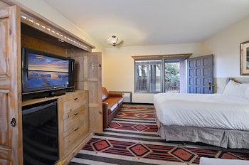 Hypo-allergenic bedding, individually decorated, individually furnished at The Lodge at Santa Fe