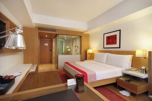 Premier Ocean View Room | Ropa de cama de alta calidad, minibar, caja fuerte