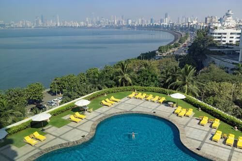 Outdoor pool, pool loungers