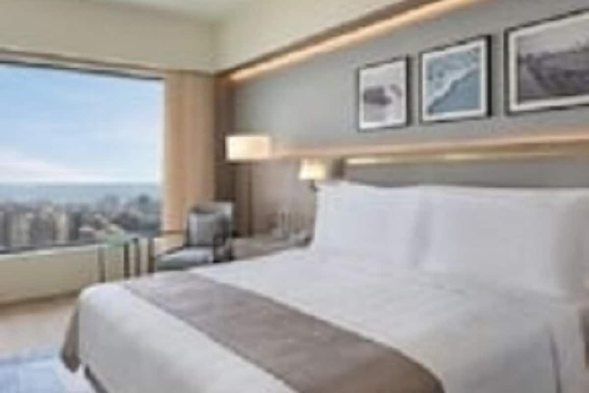 Premium bedding, minibar, in-room safe, individually furnished