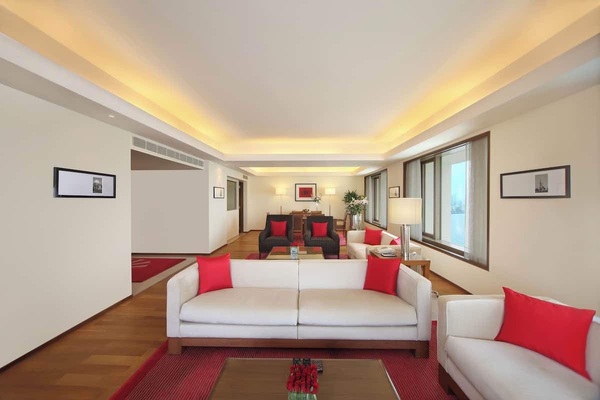 Suite presidencial | Área de sala de estar | Televisión LCD