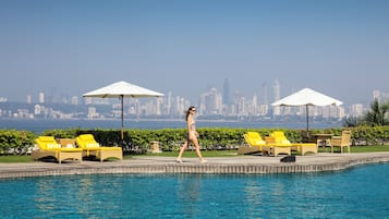 Outdoor pool, sun loungers