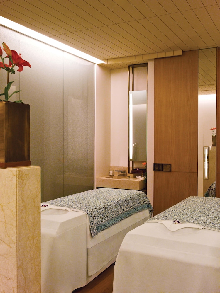 Trident, Nariman Point, Mumbai by null