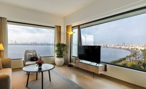 Suite (Trident) | Zona de estar | Una televisión LCD