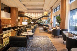 2 restaurantes; se sirve desayuno, almuerzo, cena y brunch