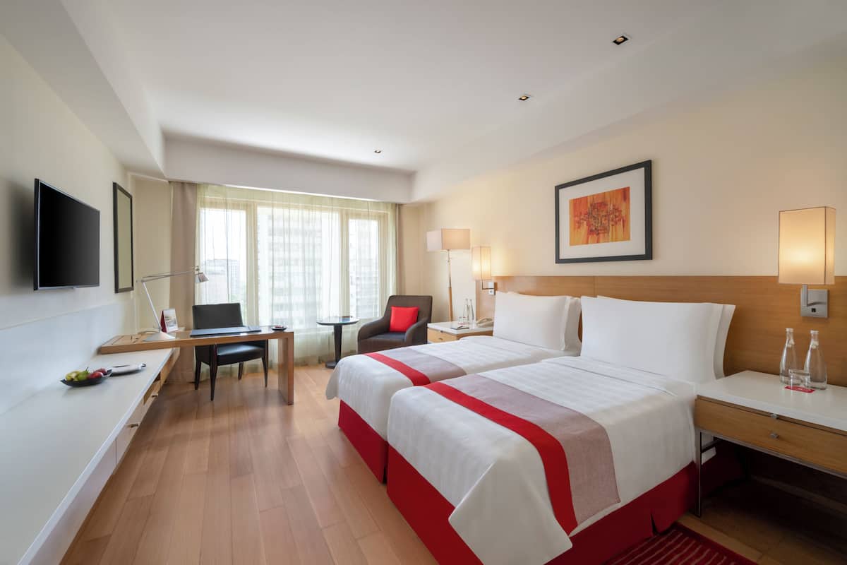 Premier Room, 1 Twin Bed, Ocean View | Premium bedding, minibar, in-room safe, individually furnished