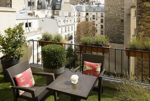 Quarto casal superior, terraço (Elegance Terrace) | Vista da sacada