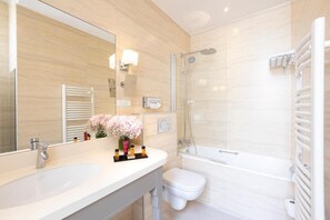 Double or Twin Room | 1 bedroom, premium bedding, minibar, in-room safe