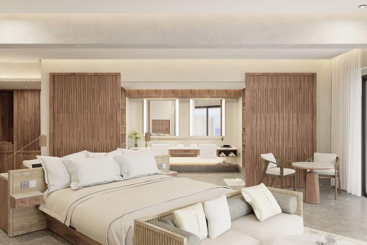 Preferred Club Master Suite Ocean Front Plunge Pool | Premium bedding, pillowtop beds, minibar, in-room safe
