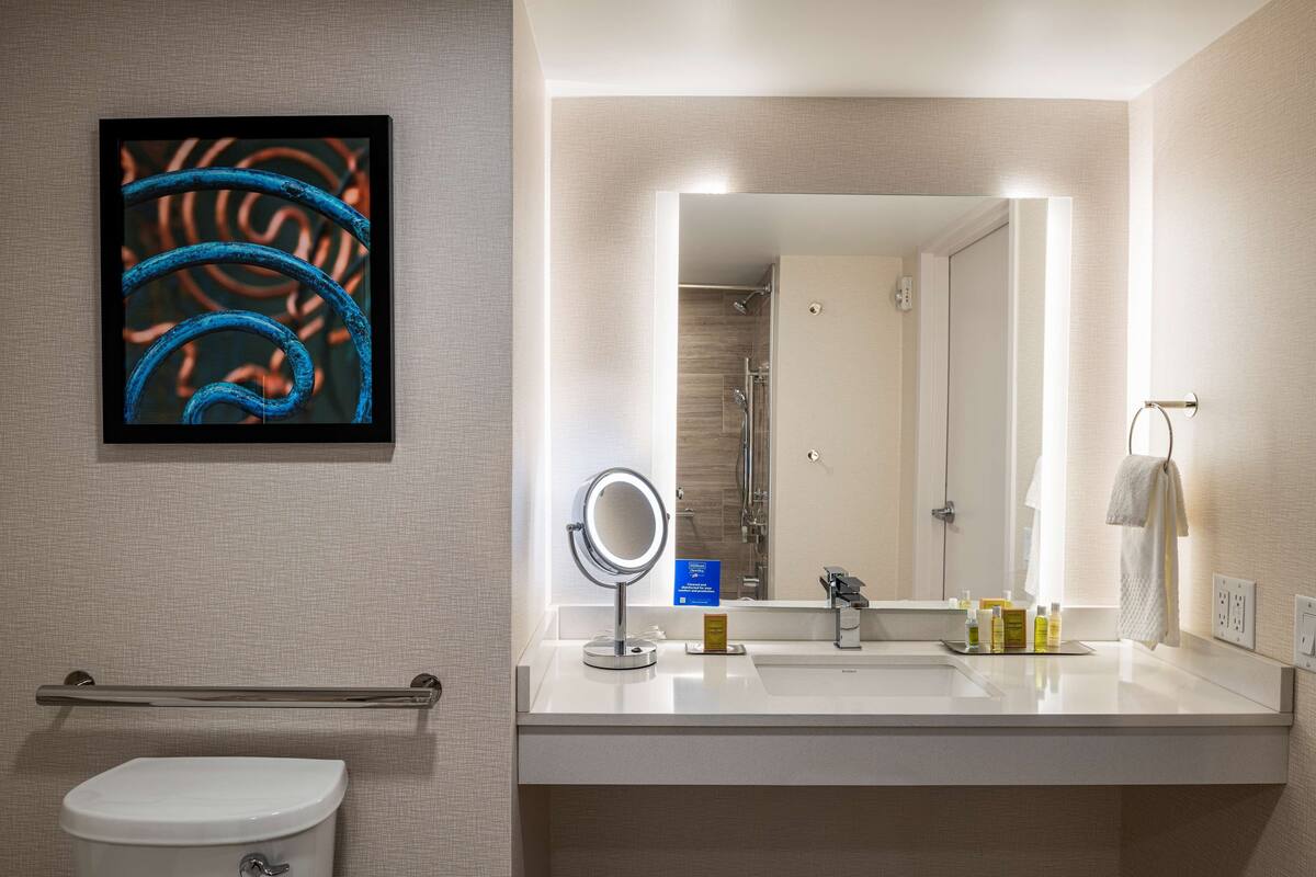 in-room safe, desk, laptop workspace, blackout curtains