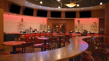 Frokost, lunsj og middag serveres, amerikanske retter