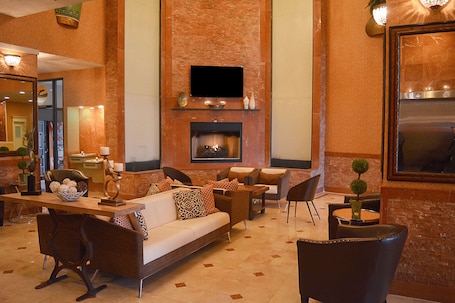 Hall. Clarion Hotel Philadelphia International Airport