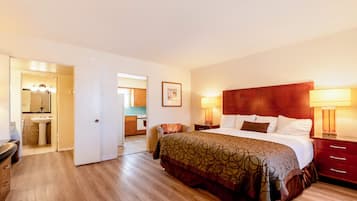 Deluxe Room, 1 King Bed, Non Smoking | 1 bedroom, premium bedding, pillow-top beds, in-room safe