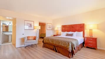 1 King & 1 Queen Suite Non-Smoking | 1 bedroom, premium bedding, pillowtop beds, in-room safe