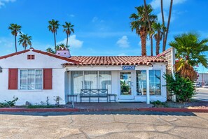 Reception - Historic Coronado Motor Hotel by OYO (Yuma)