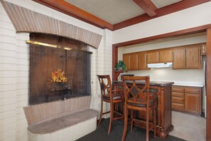 King Bed Apartment Non-Smoking | 1 bedroom, premium bedding, pillowtop beds, in-room safe