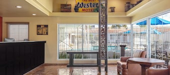 Historic Coronado Motor Hotel by OYO