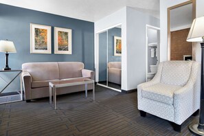 Suite, 2 grands lits, non-fumeur (Oversized Room;Third bed is a Sofabed) | Literie de qualité, bureau, espace de travail pour ordinateurs portables