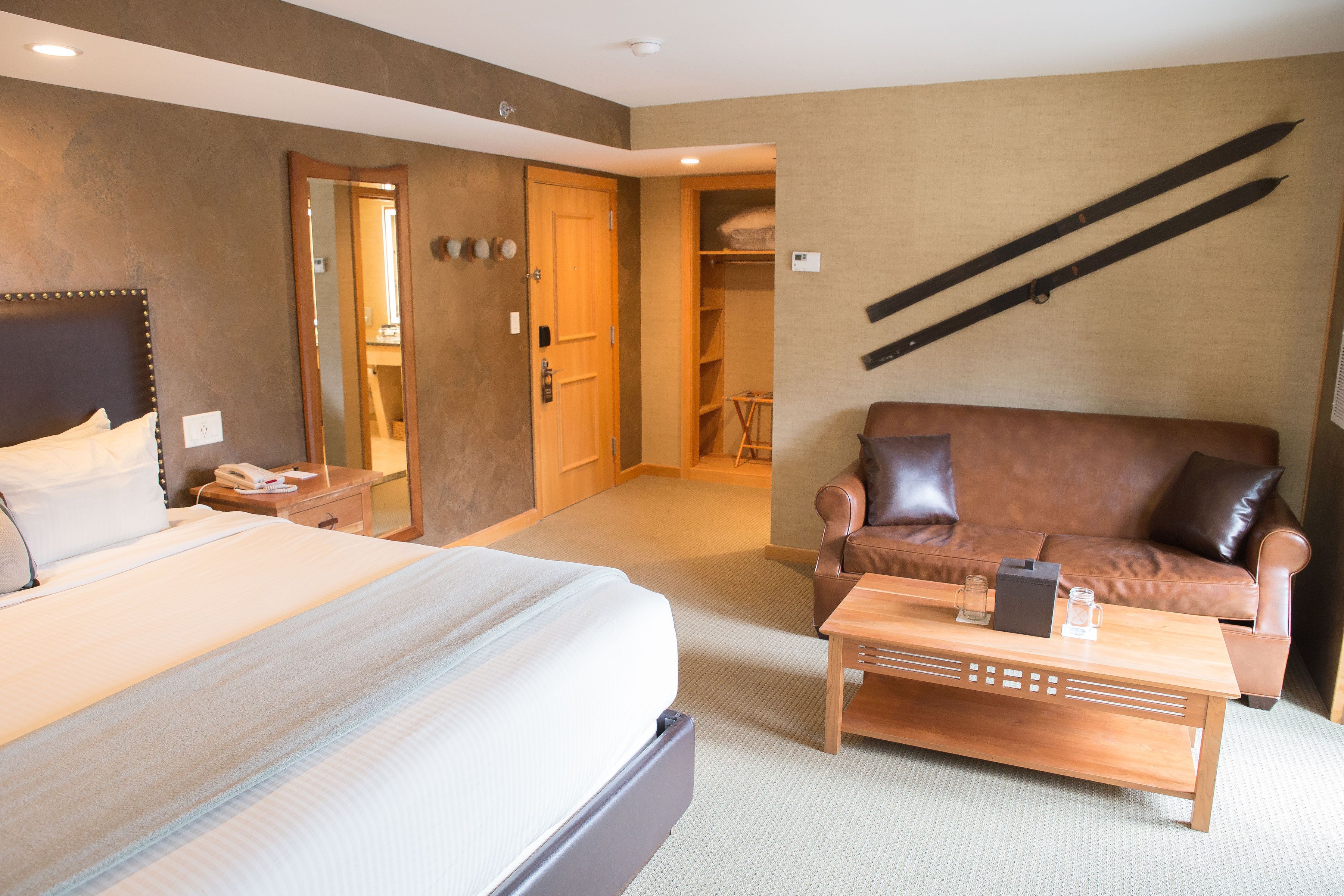 deluxe room, 1 king bed | 1 bedroom, iron/ironing board, cots/infant beds, rollaway beds