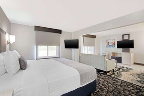 Suite, 1 King Bed, Non Smoking, Refrigerator & Microwave | Individually decorated, individually furnished, desk, laptop workspace