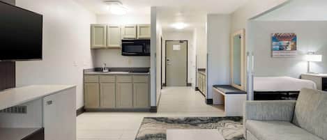 Suite, 1 cama King size, para no fumadores, refrigerador y microondas | Decoración personalizada, muebles diferentes y escritorio