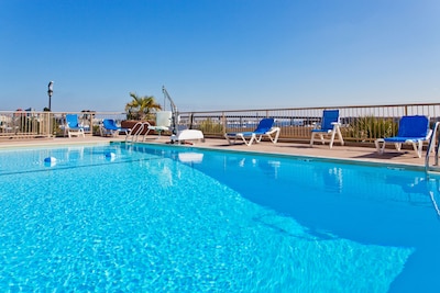 Hotel pool