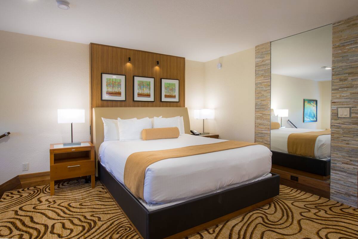 Premium bedding, pillowtop beds, in-room safe, desk