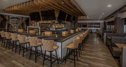 Hilton Winnipeg Airport Suites