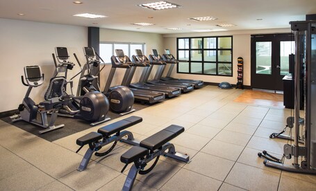 Hilton Winnipeg Airport Suites - Image 10