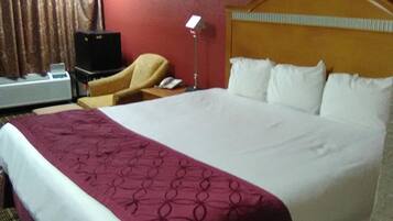 Zimmer, 1 King-Bett, Nichtraucher | Schreibtisch, schallisolierte Zimmer, Bügeleisen/Bügelbrett