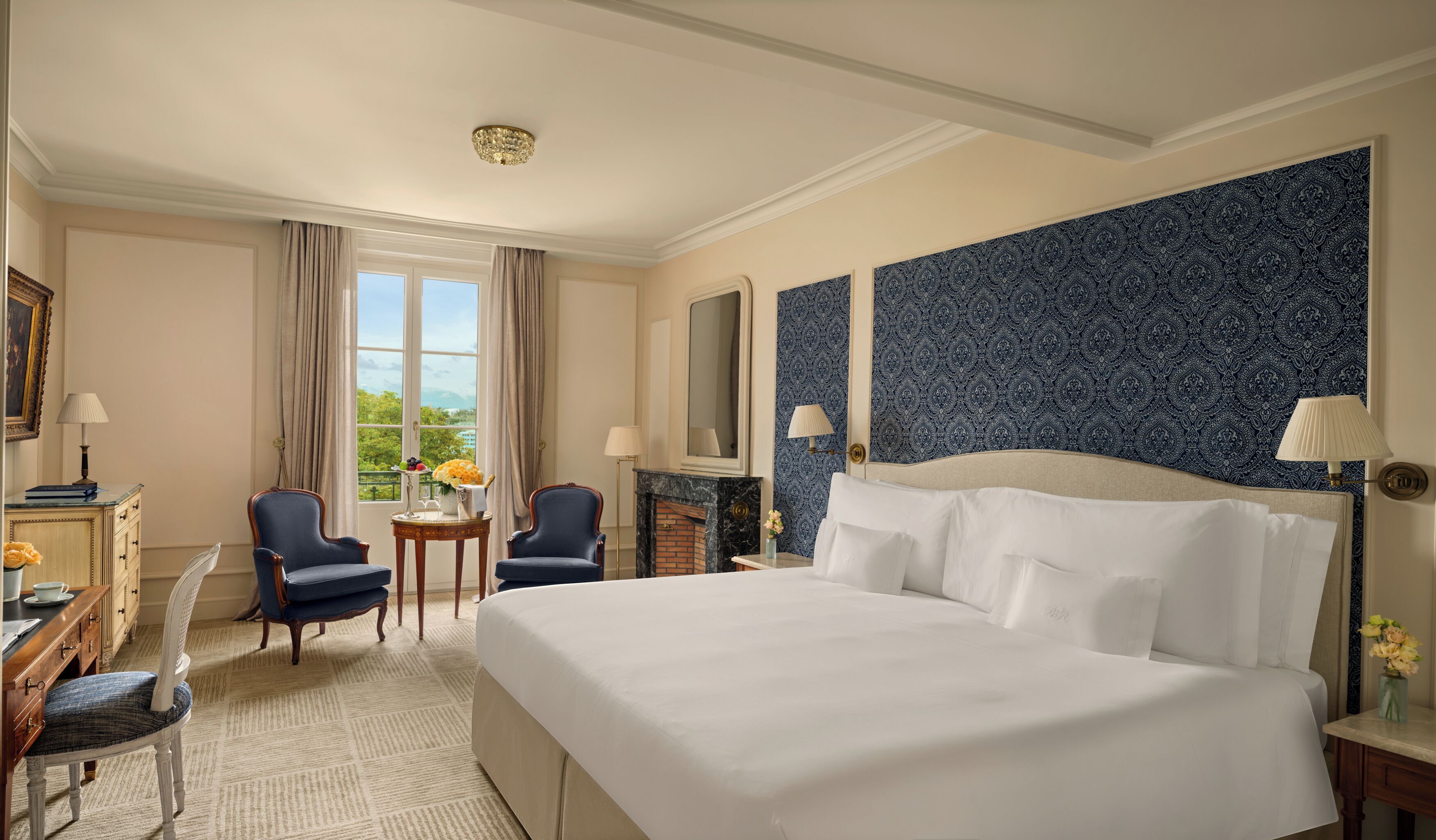 Prestige Lake View | Premium bedding, minibar, in-room safe, individually decorated