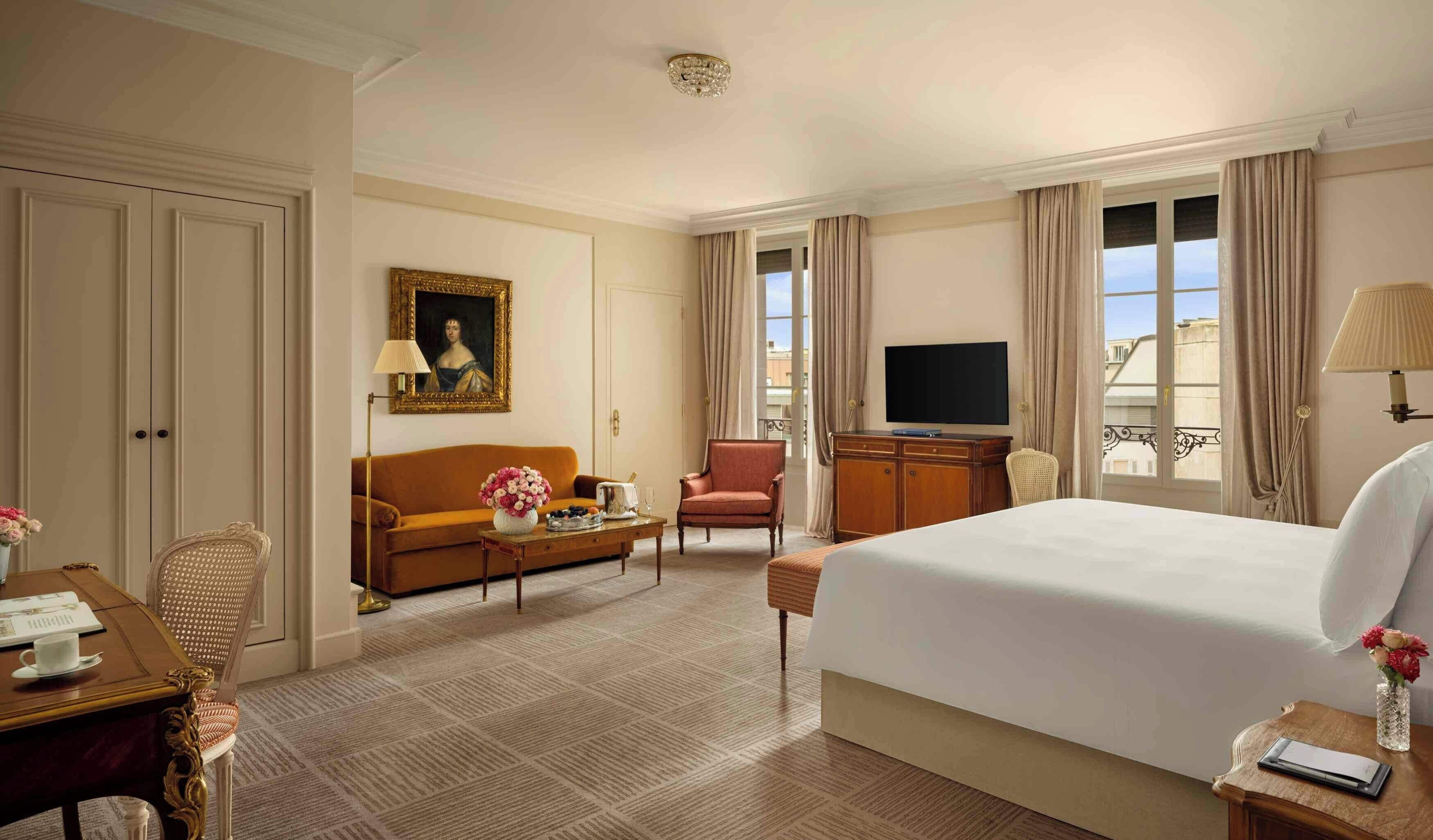 Junior Suite Ville View | Premium bedding, minibar, in-room safe, individually decorated