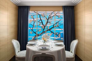 Suite (Imperial)