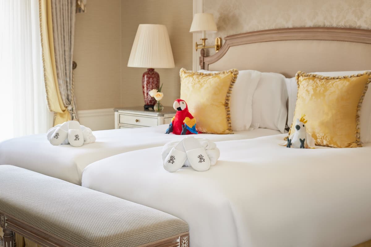 Ropa de cama de alta calidad y minibar