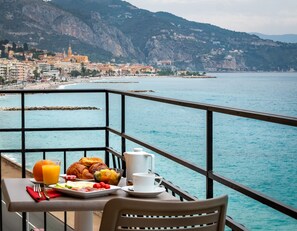 Exterior - Best Western Premier Hotel Prince De Galles (Menton)
