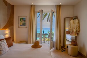 Ropa de cama de alta calidad y minibar 