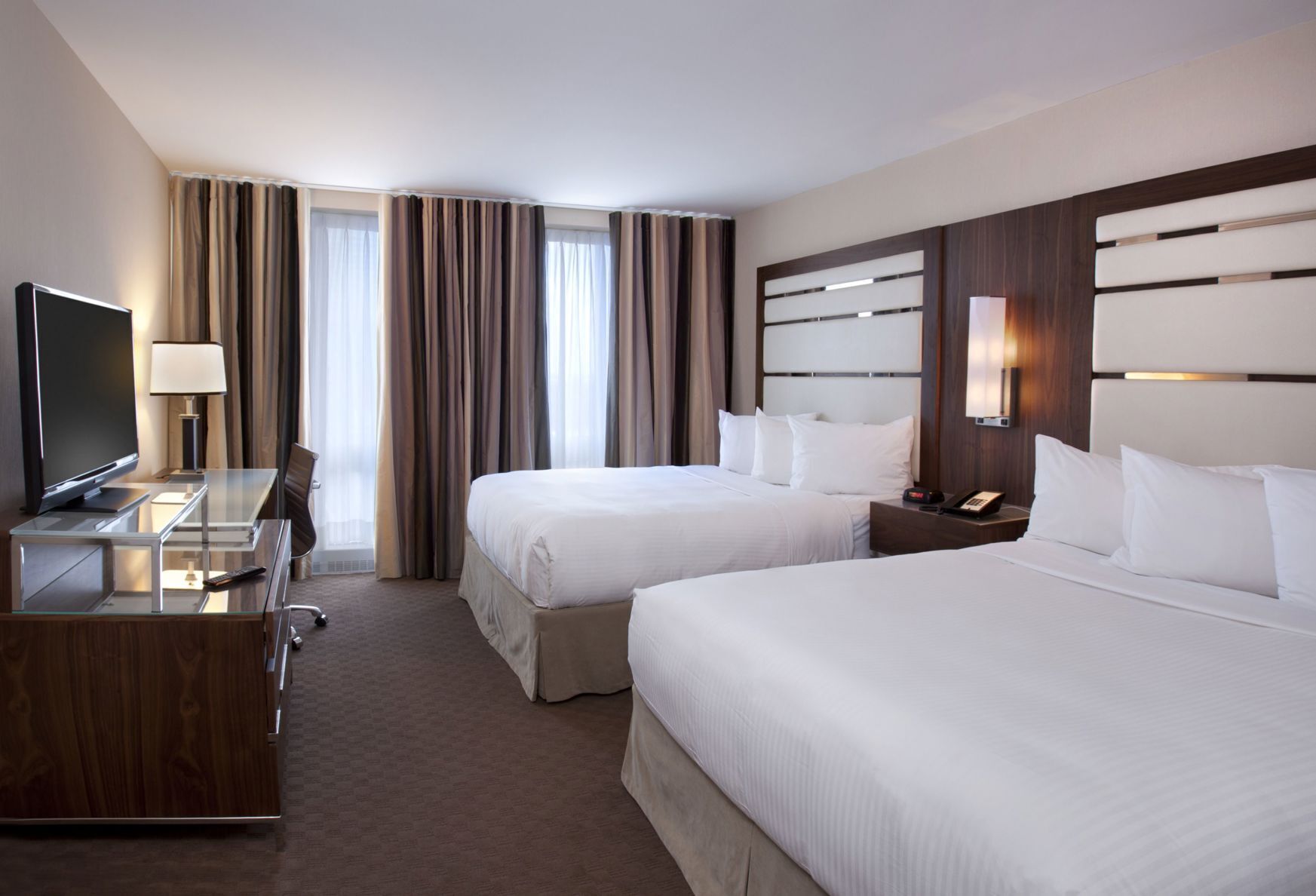 Premium bedding, pillowtop beds, in-room safe, desk