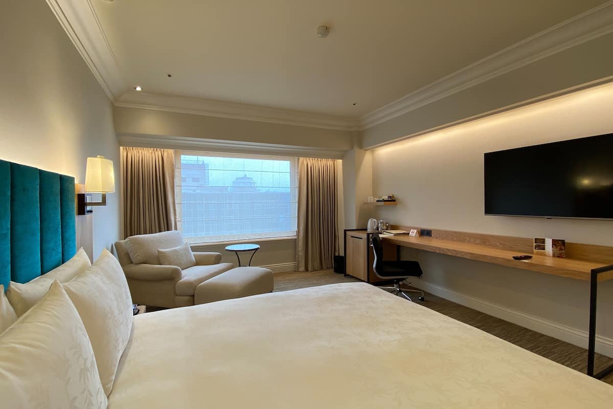 premier deluxe room | in-room safe, desk, blackout curtains, soundproofing