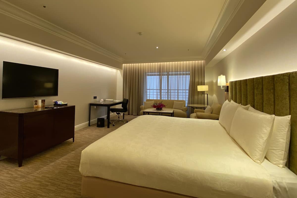 Premier Executive Room | In-room safe, desk, blackout curtains, soundproofing