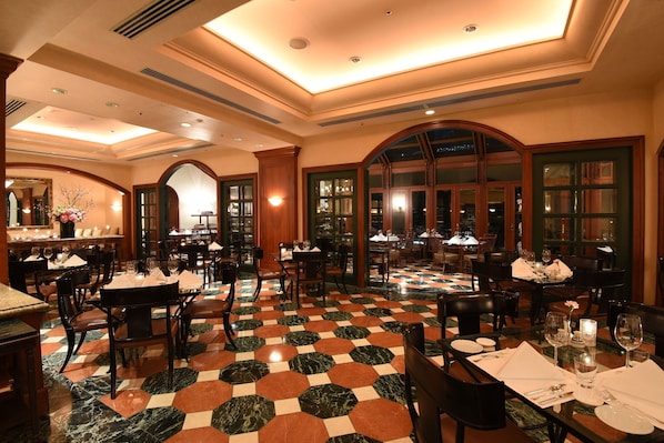 5 restaurants, breakfast, lunch, dinner served; Chinese cuisine