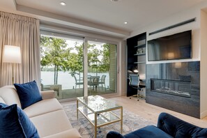 Suite Prestige 2, condos Terrasse, vue lac | 防过敏的被褥、客房内保险箱、特色装修、特色家居