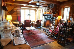 Couples treatment room(s), body treatments, hydrotherapy, aromatherapy