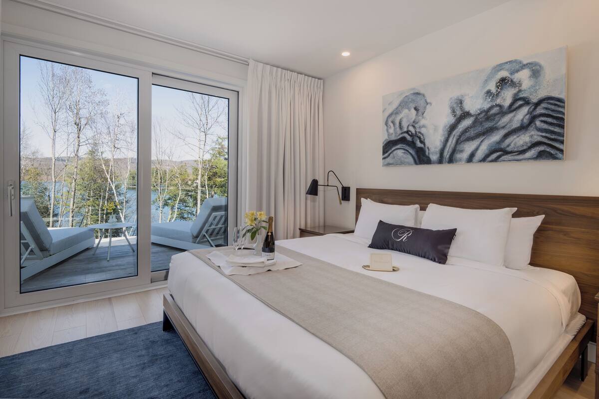villa 4 chambres, espace villas, vue lac | hypo-allergenic bedding, in-room safe, individually decorated