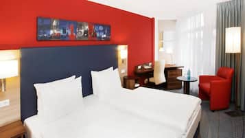Comfort Room | In-room safe, desk, WiFi (free), bed sheets