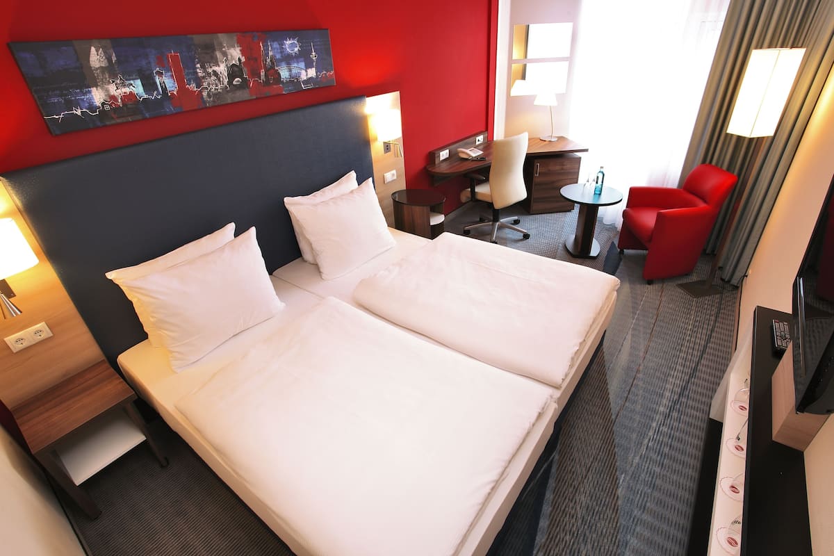 In-room safe, desk, free WiFi, bed sheets