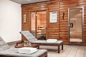 Sauna, steam room