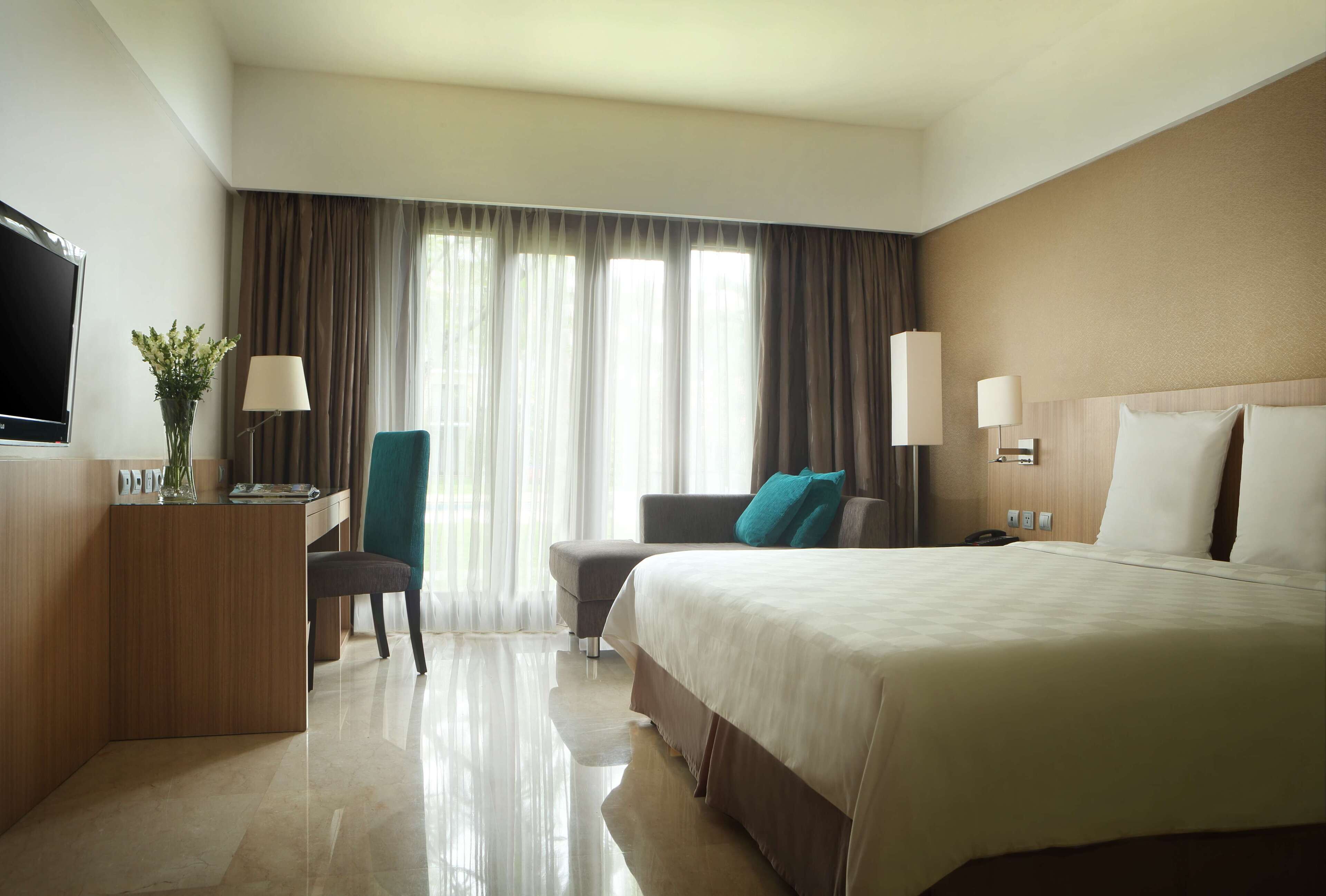 in-room safe, desk, laptop workspace, free wifi