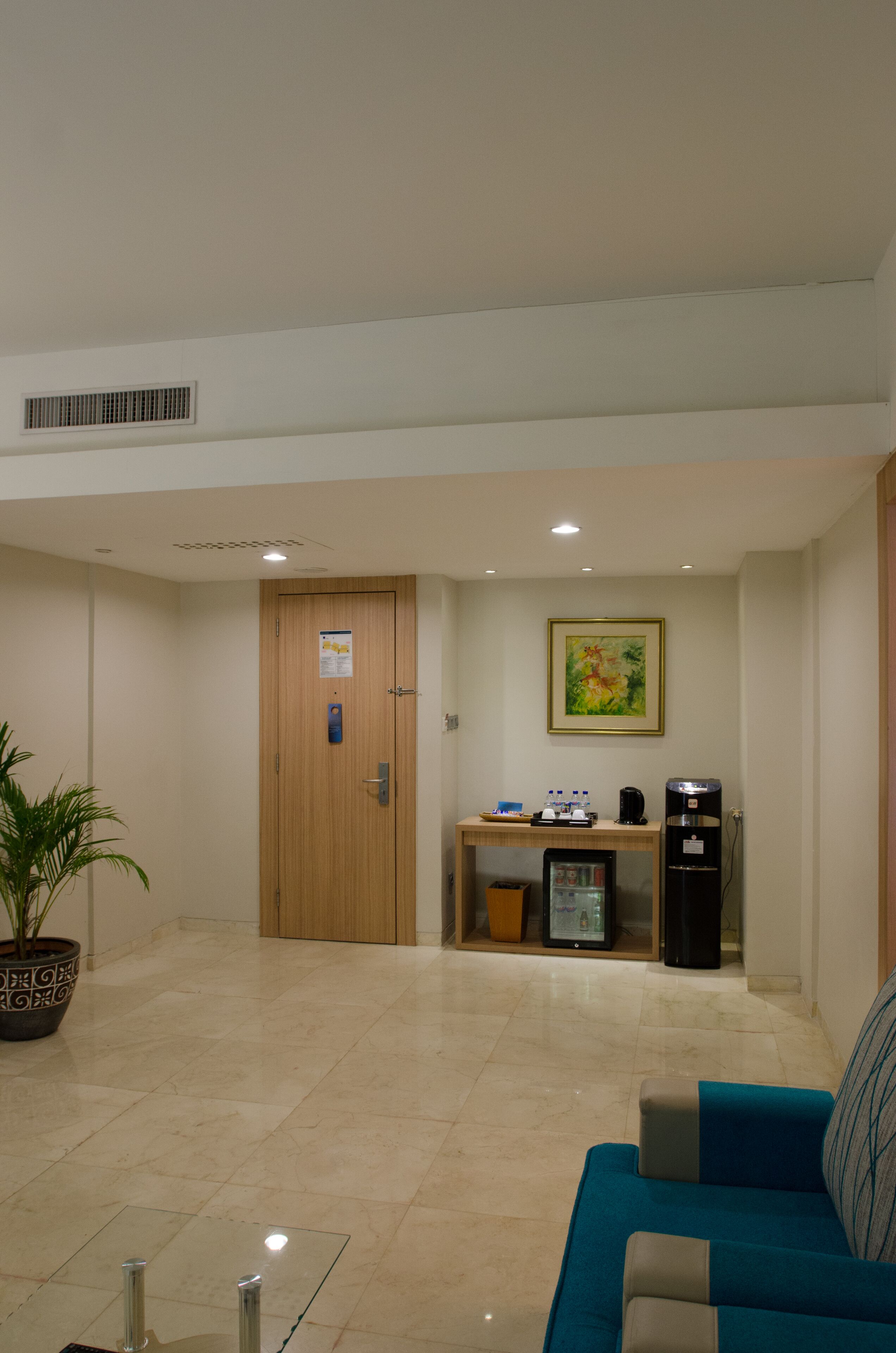 junior suite | living area | tv