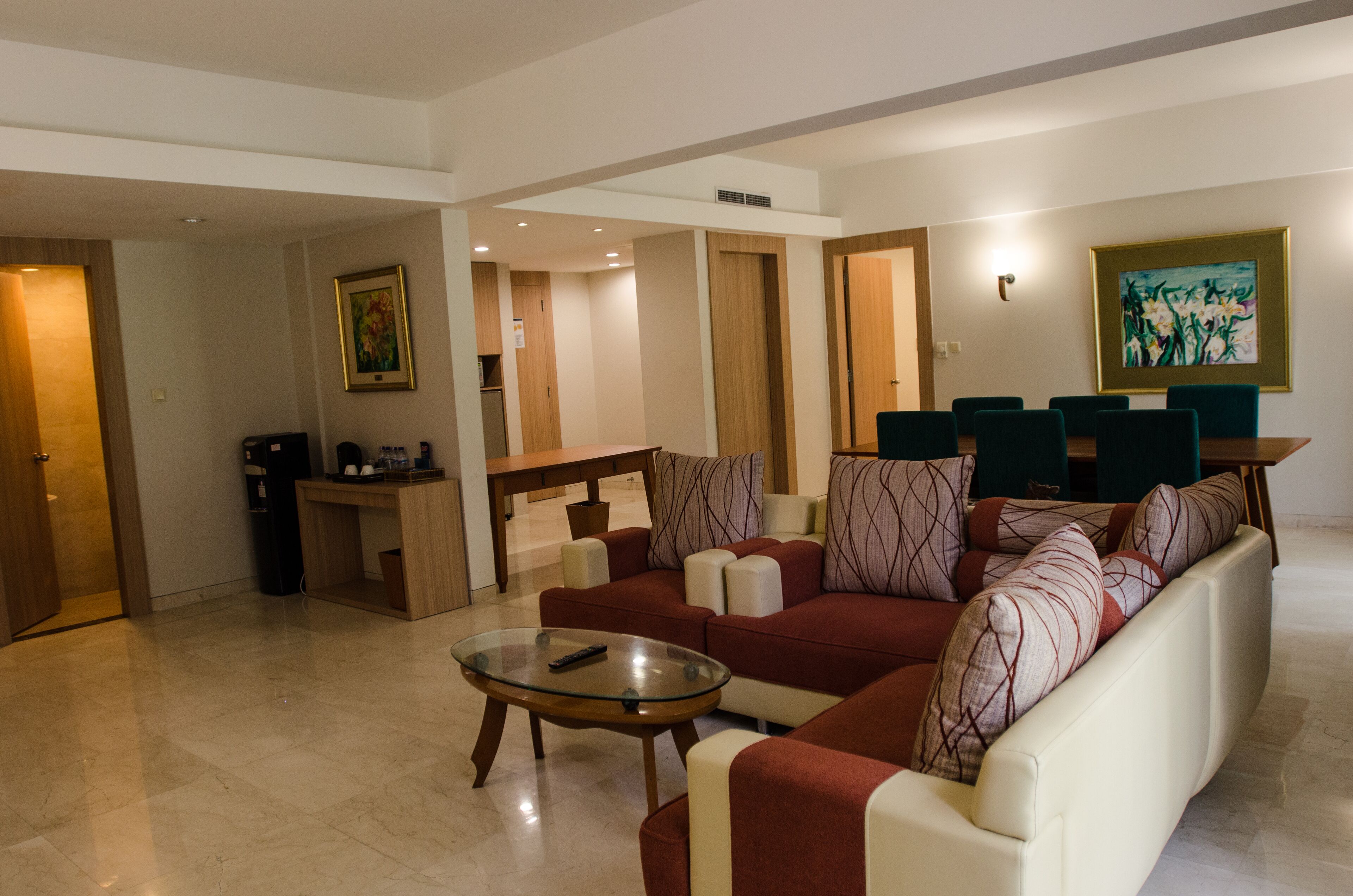 executive suite | living area | tv
