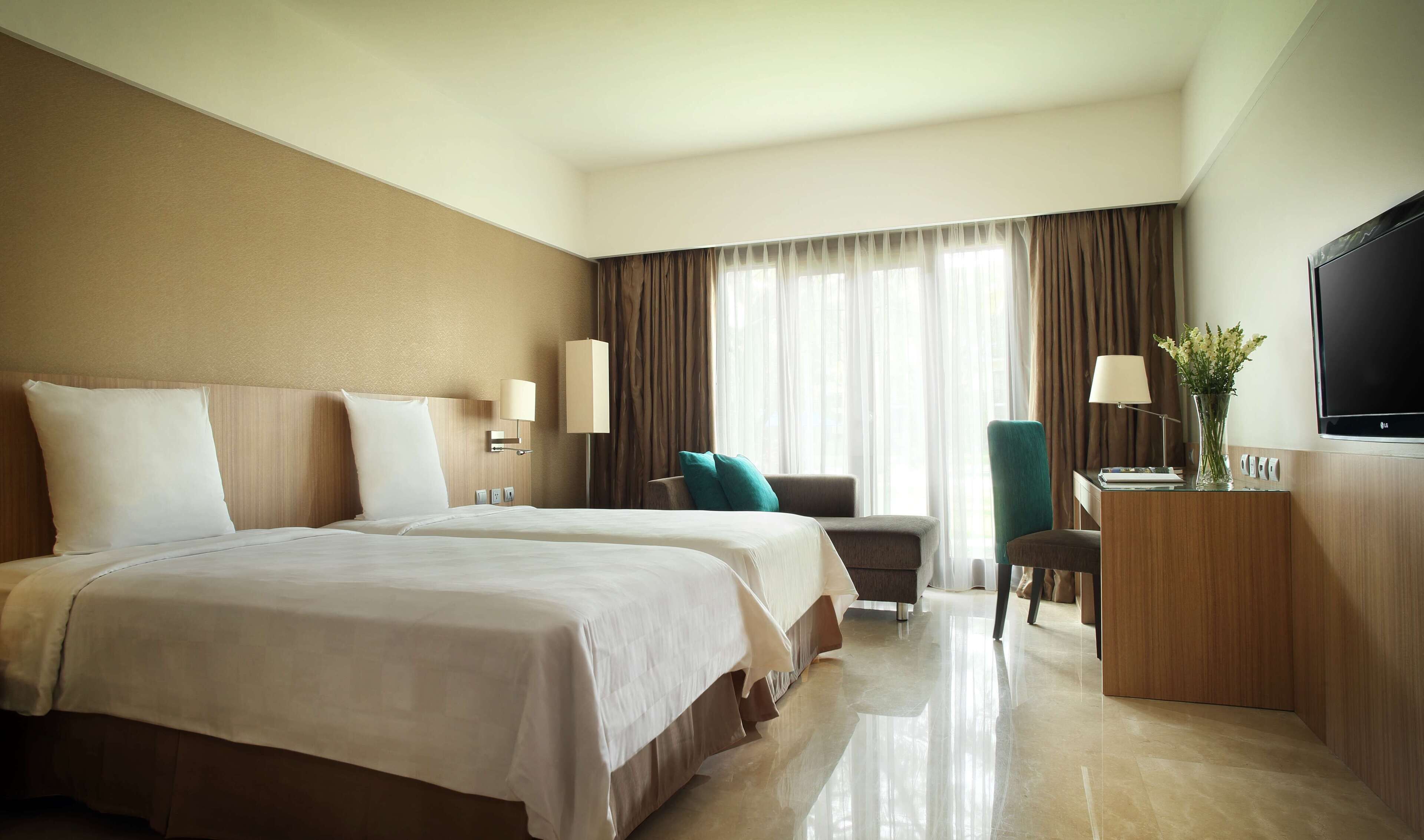 in-room safe, desk, laptop workspace, free wifi